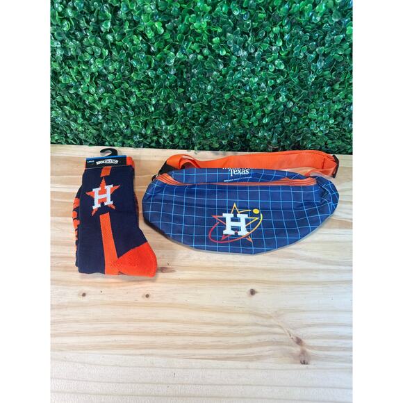 Houston Astros Baseball Fan Bundle Of NWT Adult Socks  Belt Bag Fanny Pack Large - Picture 1 of 8